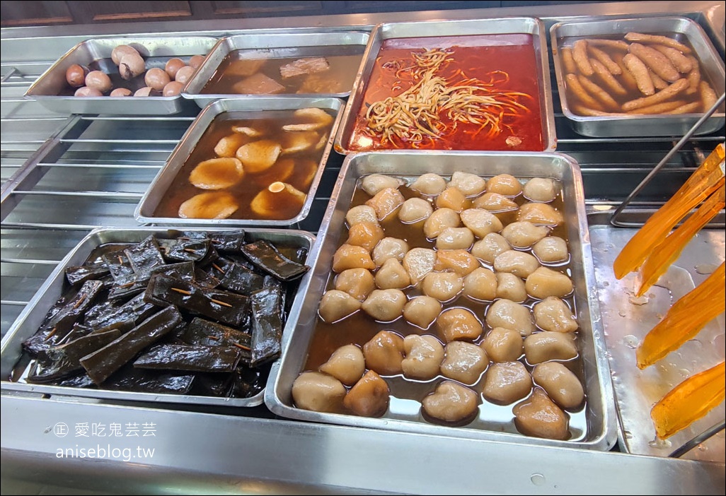 義美餅店，此義美非彼義美！餅店裡有滷味、麵包、港點等….台中人的回憶！