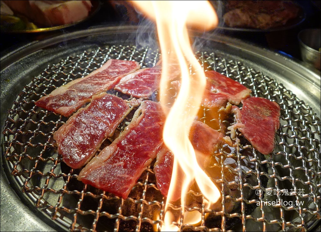 燒肉滋滋，台中google評分最高的燒肉店，優質燒肉強力推薦
