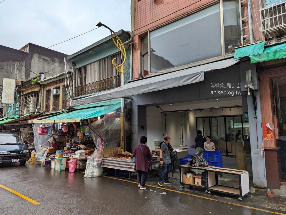 那間賣冰的咖啡店Blue Lamp Cafe，隱身林口市場的韓式雪冰(姊姊食記)