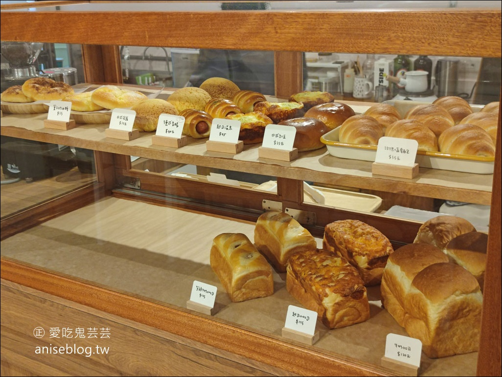 瀨品軒-製パン&珈琲，充滿誘人麵包的溫馨小空間