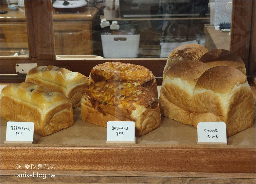 瀨品軒-製パン&珈琲，充滿誘人麵包的溫馨小空間