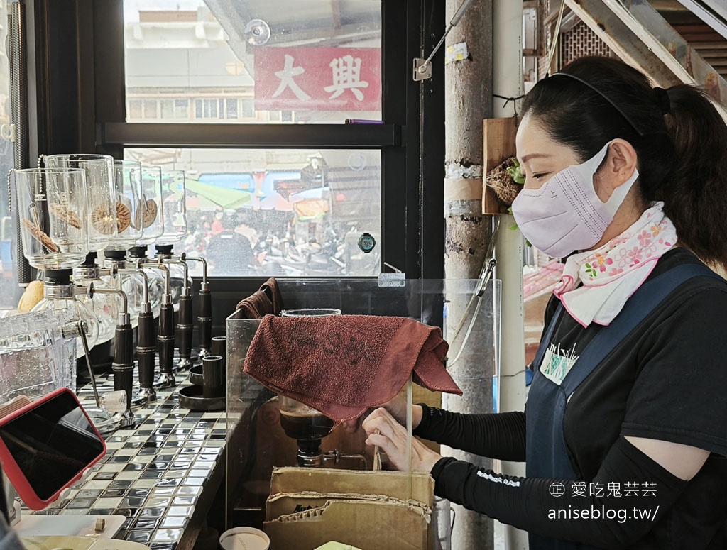 北辰市場巡禮 | 𩵚魠魚羹、熟小捲、金瓜麵猴、海菜蛋餅、王大可咖啡