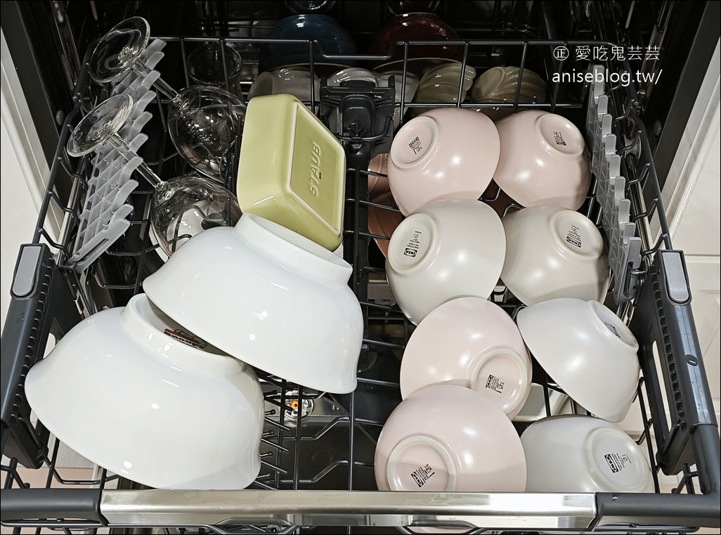 洗碗機推薦 |  LG 四方洗蒸氣超潔凈洗碗機，清洗超乾淨、超安靜！