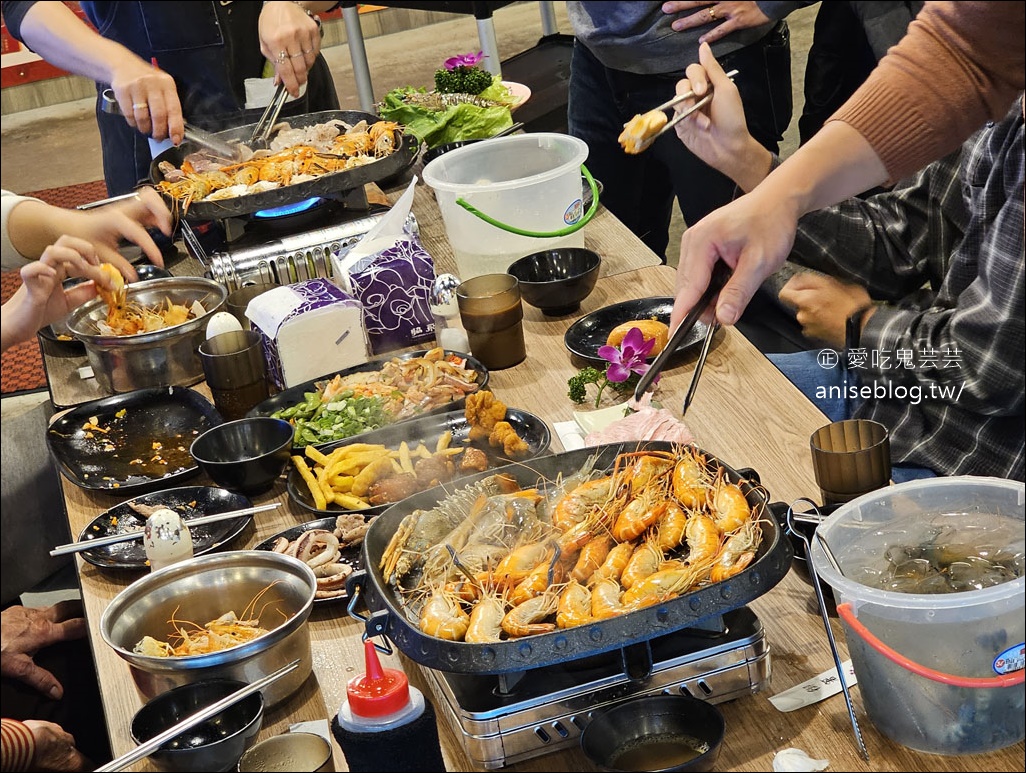 泰蝦PA泰國蝦滑水道吃到飽，+299再享5種料理活蝦吃到飽，各種贈獎活動嗨翻天 @愛吃鬼芸芸