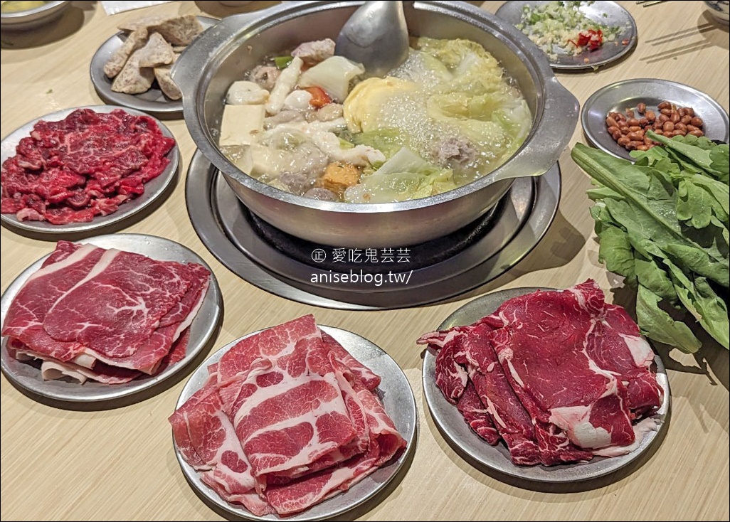 網站近期文章：元香沙茶火鍋店，傳說中台北最貴、最好吃的沙茶火鍋店